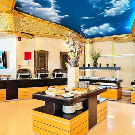 Tio Sea Resort Al Khor Buitenkant foto The restaurant