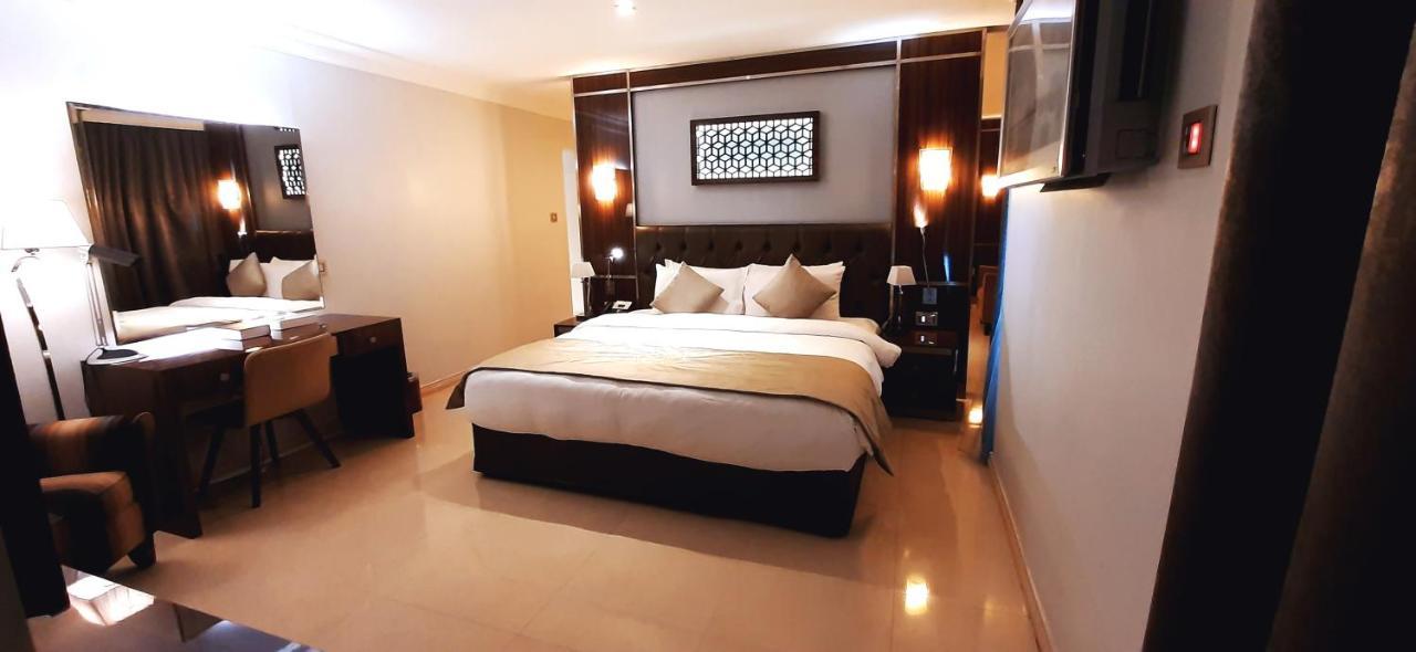 Tio Sea Resort Al Khor Buitenkant foto A bedroom at the hotel