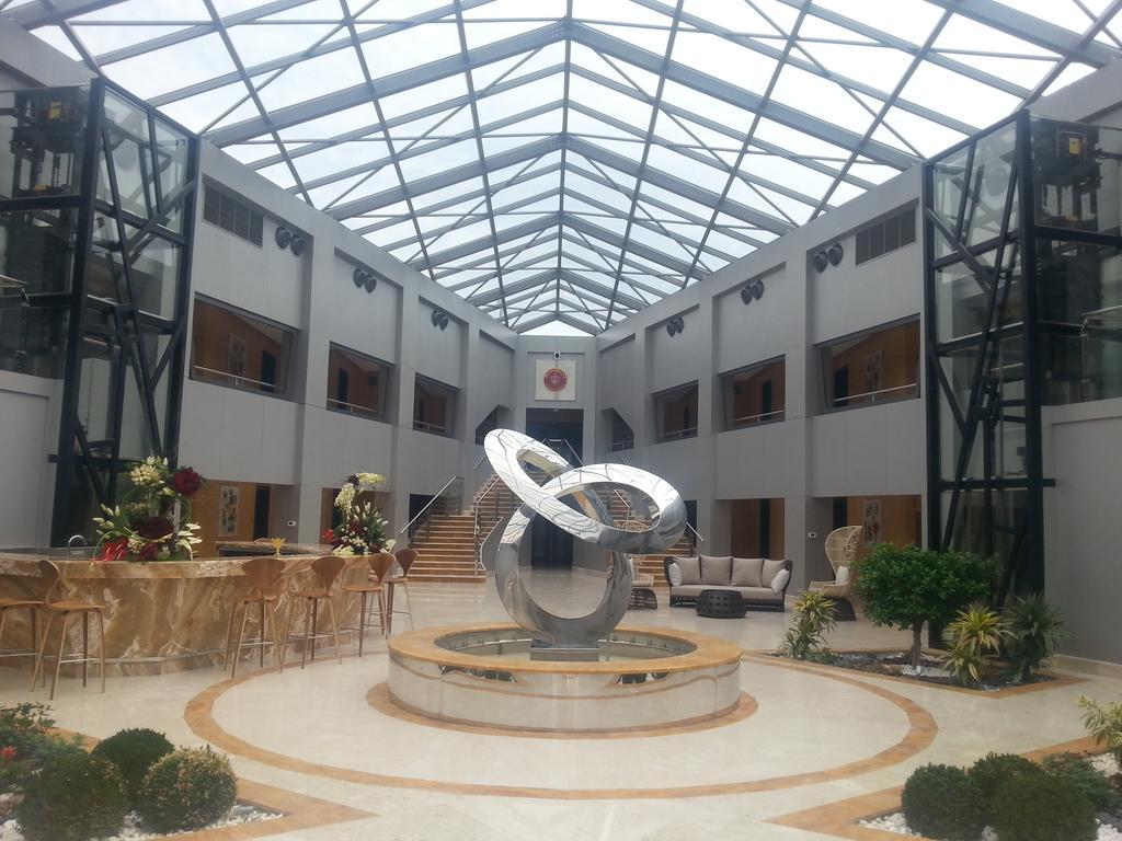 Tio Sea Resort Al Khor Buitenkant foto Interior of the university