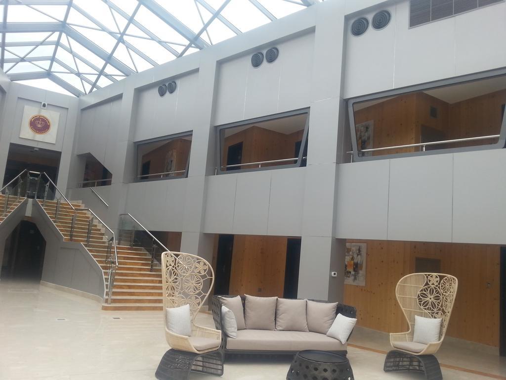 Tio Sea Resort Al Khor Buitenkant foto Interior of the hotel