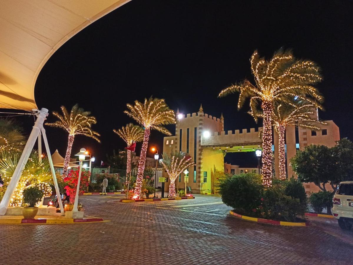Tio Sea Resort Al Khor Buitenkant foto The Village at North Scottsdale