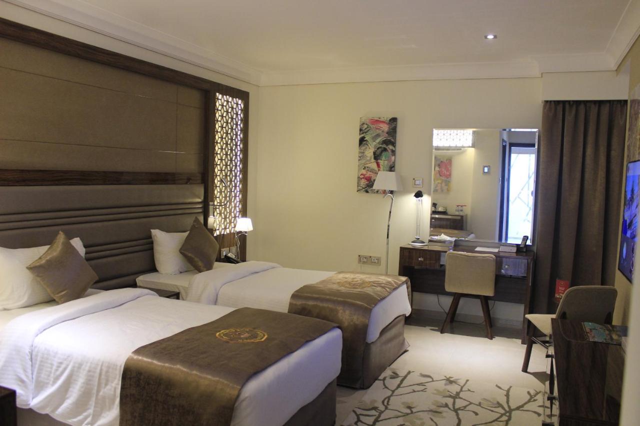 Tio Sea Resort Al Khor Buitenkant foto A room at the hotel